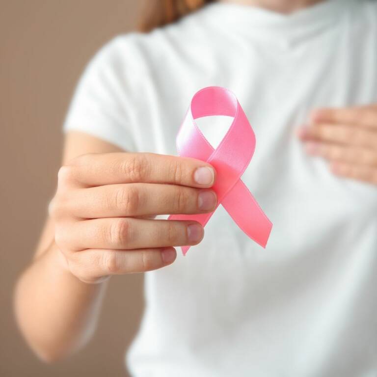 Screening: Ecografia mammaria e pap test - Ottobre rosa - Centro Medico Sant'Ambrogio - Novara